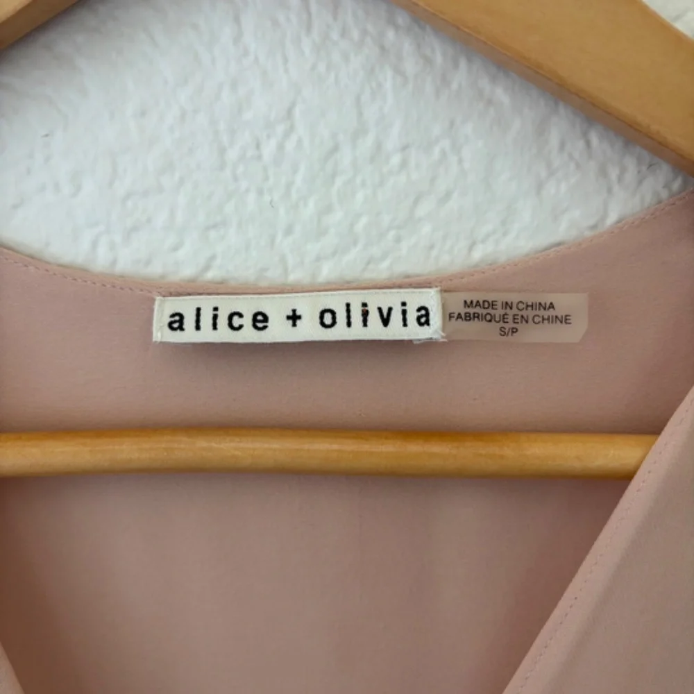 Alice + Olivia Arlene Silk Wrap Georgette Blouse Shirt in Petal Ballerina Pink - Picture 8 of 10